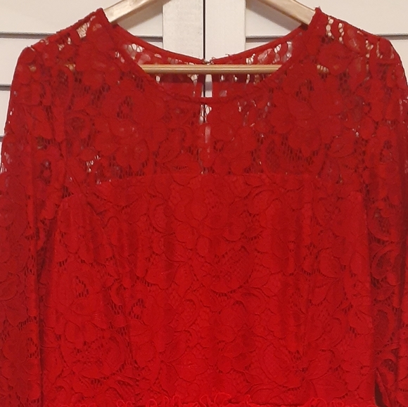 GORGEOUS! RED Lace Dress. NWOT Perfect for the Holidays 🎄 - Picture 3 of 6